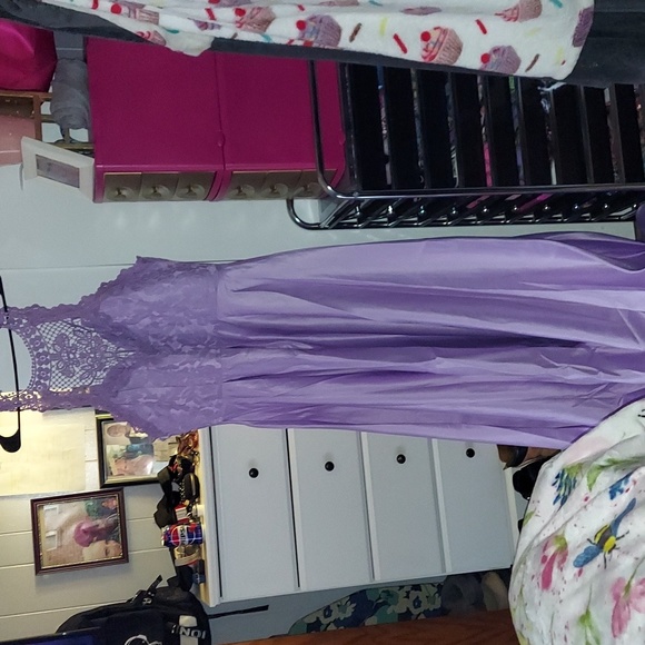 Bran new wedding dress - Picture 1 of 16